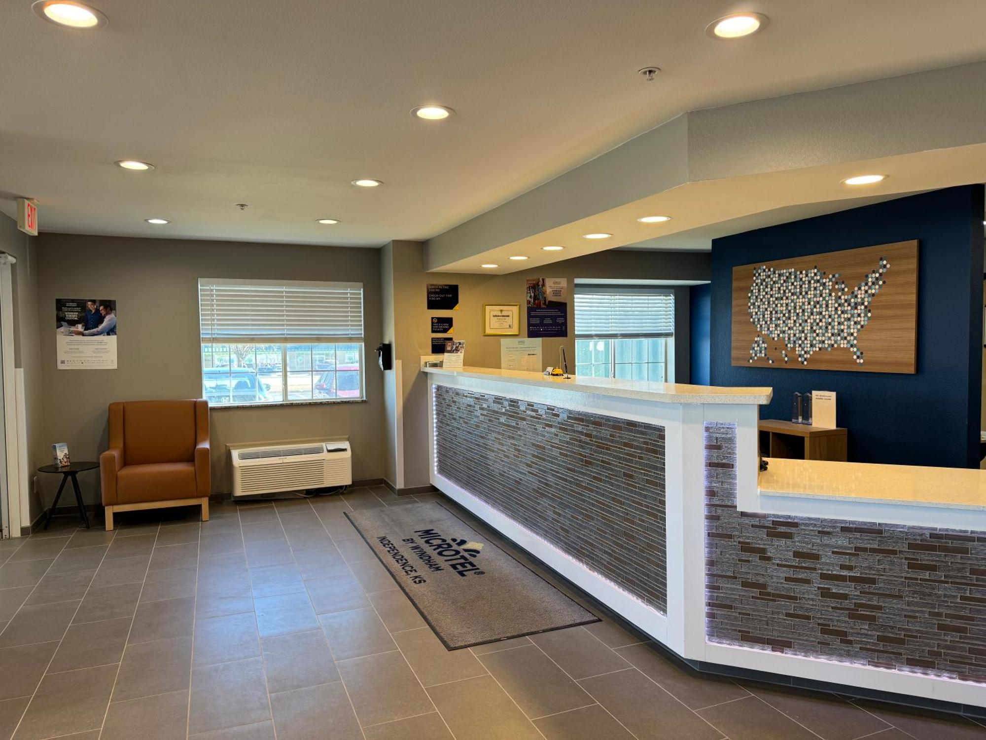 Microtel Inn And Suites Independence Exterior photo