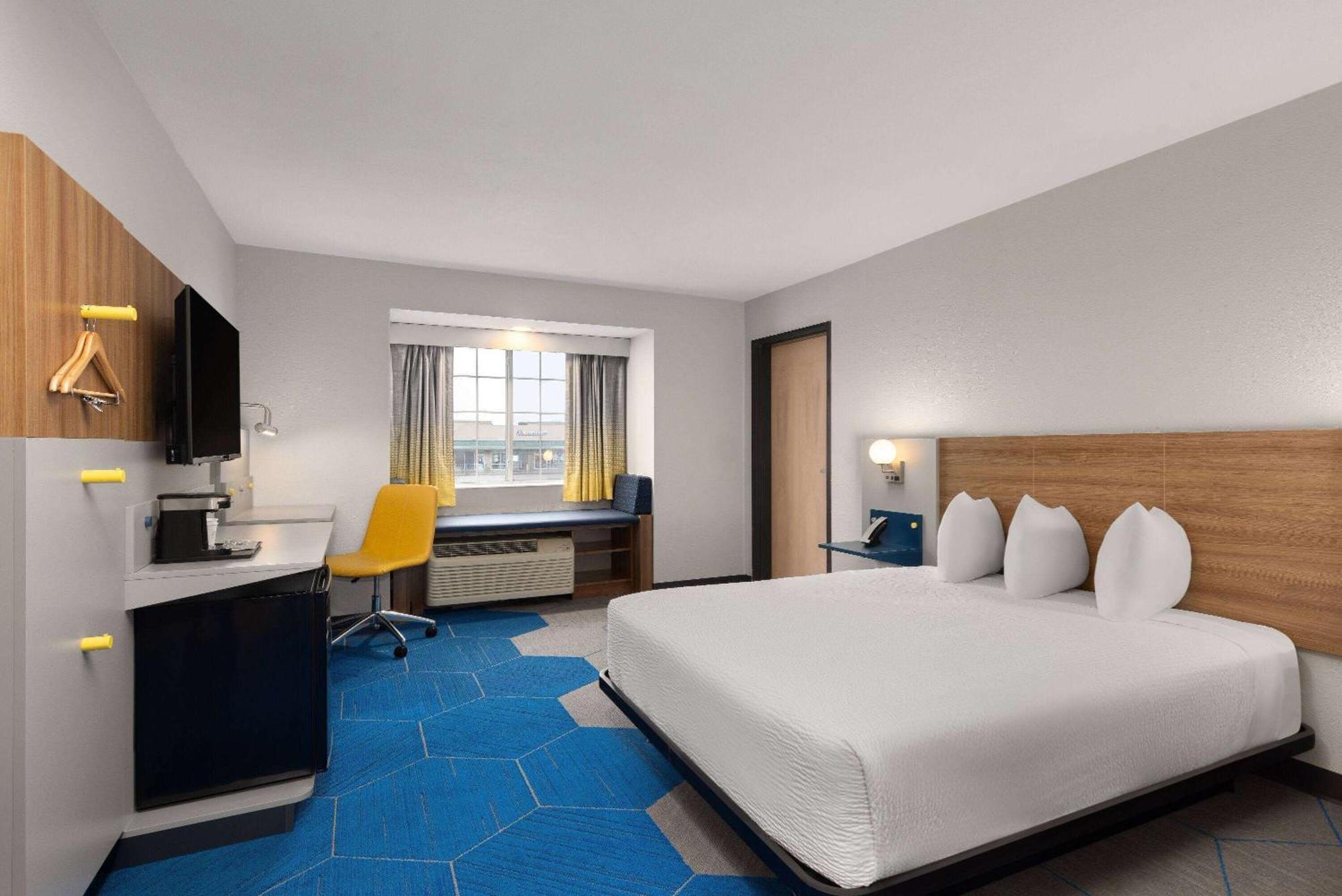 Microtel Inn And Suites Independence Exterior photo